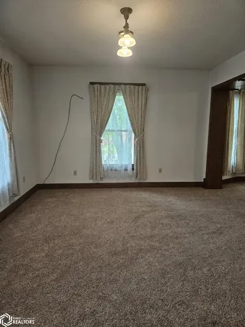 134 E Main Street Agency IA 52530