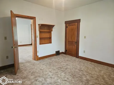 134 E Main Street Agency IA 52530