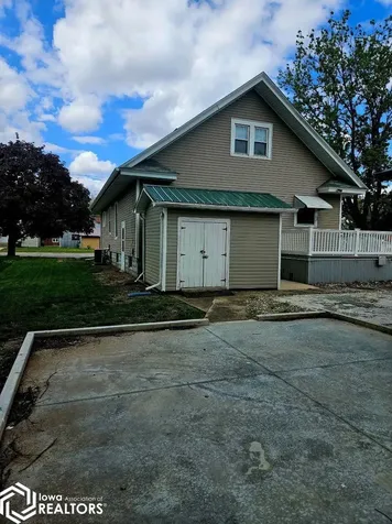 134 E Main Street Agency IA 52530
