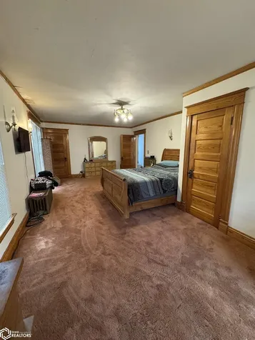 211 N Shuffleton Street Sigourney IA 52591