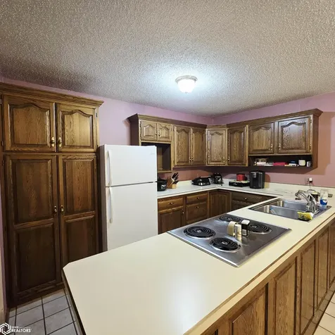 105 W Glendale Road Oskaloosa IA 52577