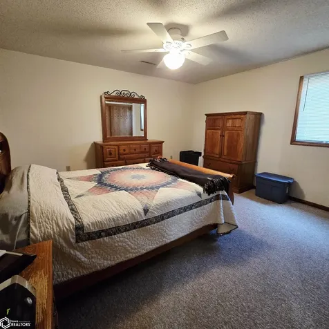 105 W Glendale Road Oskaloosa IA 52577