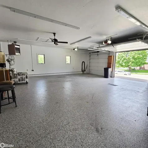 105 W Glendale Road Oskaloosa IA 52577