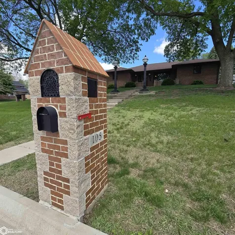 105 W Glendale Road Oskaloosa IA 52577