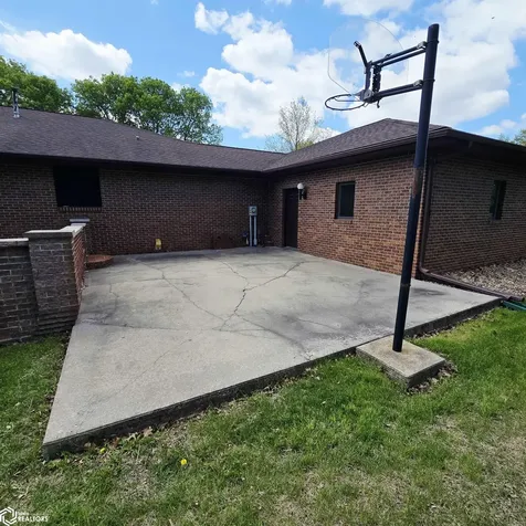105 W Glendale Road Oskaloosa IA 52577