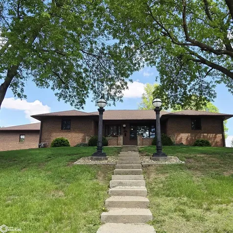 105 W Glendale Road Oskaloosa IA 52577