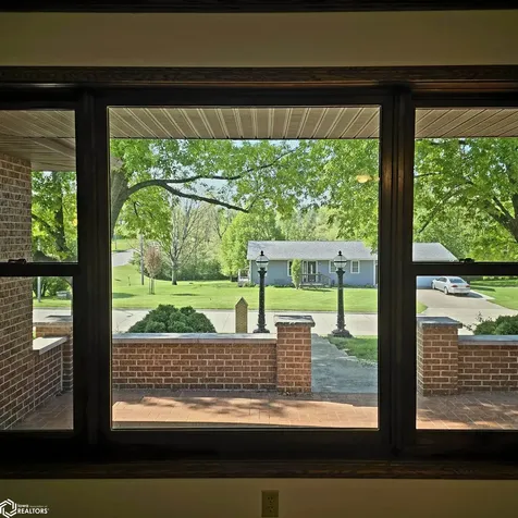 105 W Glendale Road Oskaloosa IA 52577