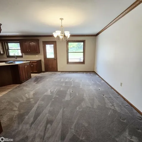 105 W Glendale Road Oskaloosa IA 52577