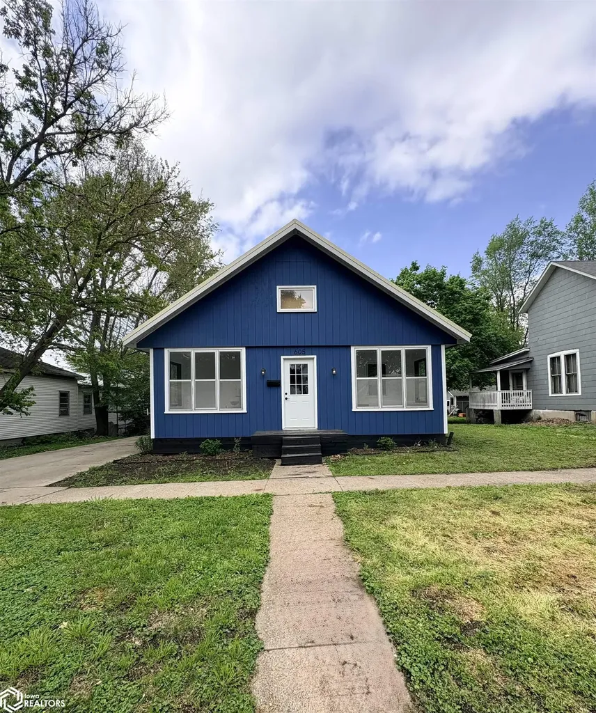 605 S A Street Oskaloosa IA 52577