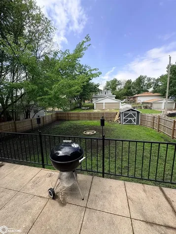 605 S A Street Oskaloosa IA 52577