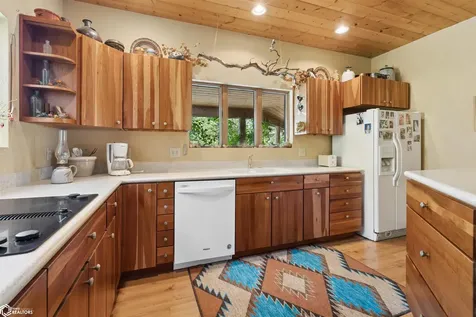 10361 155th Street Burlington IA 52601