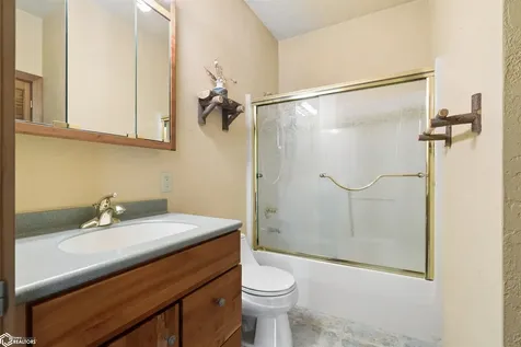 10361 155th Street Burlington IA 52601