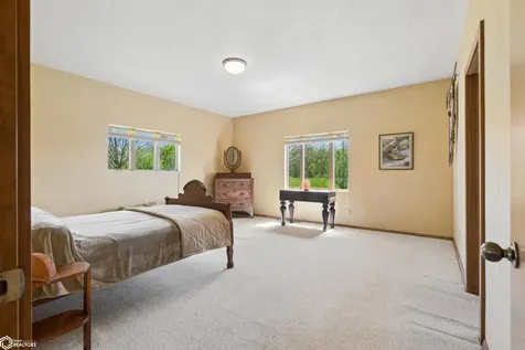 10361 155th Street Burlington IA 52601