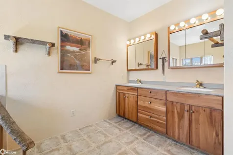 10361 155th Street Burlington IA 52601