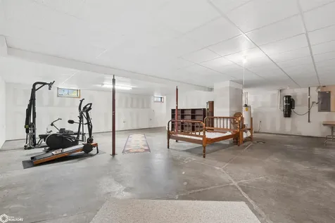 10361 155th Street Burlington IA 52601