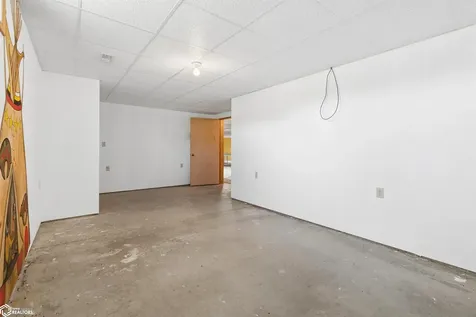 10361 155th Street Burlington IA 52601
