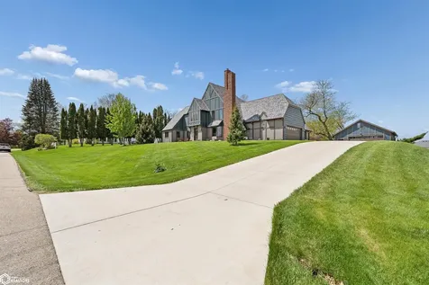 1405 Fairway Drive Marshalltown IA 50158