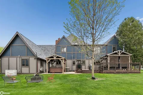 1405 Fairway Drive Marshalltown IA 50158