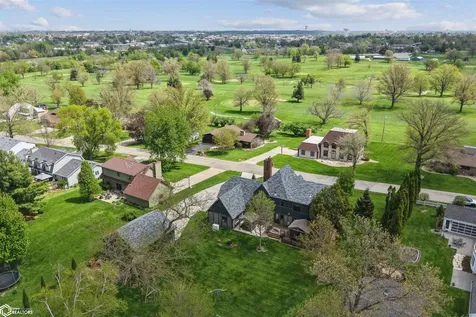 1405 Fairway Drive Marshalltown IA 50158