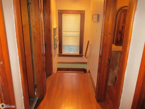1003 Clark Street Dysart IA 52224
