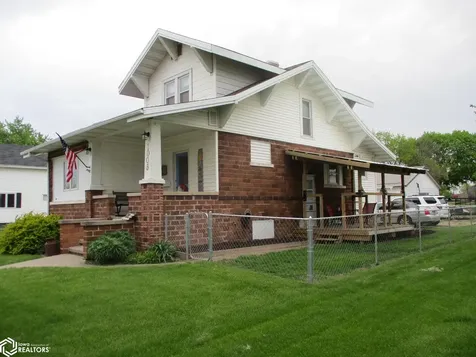 1003 Clark Street Dysart IA 52224