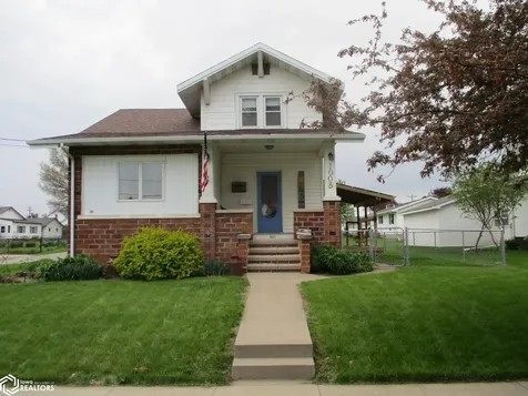 1003 Clark Street Dysart IA 52224