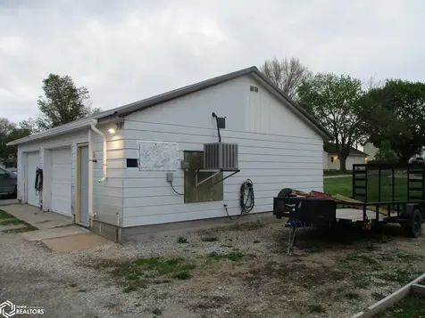 1003 Clark Street Dysart IA 52224