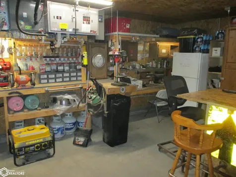 1003 Clark Street Dysart IA 52224