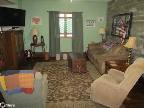 1003 Clark Street Dysart IA 52224