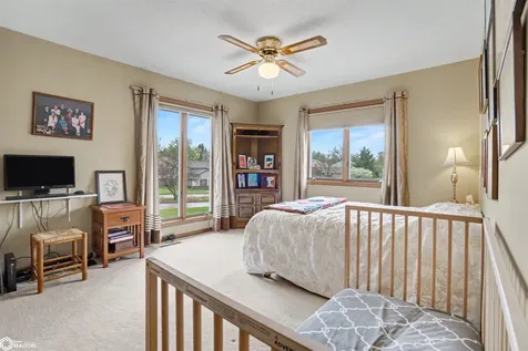 1609 Orchard Meadow Drive Burlington IA 52601