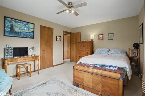 1609 Orchard Meadow Drive Burlington IA 52601