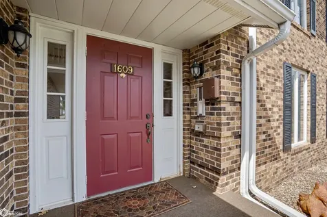 1609 Orchard Meadow Drive Burlington IA 52601