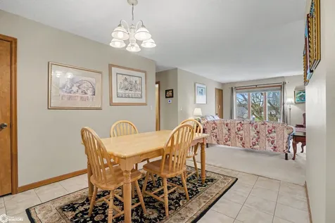 1609 Orchard Meadow Drive Burlington IA 52601