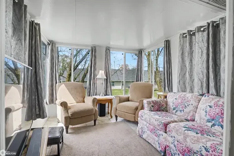 1609 Orchard Meadow Drive Burlington IA 52601