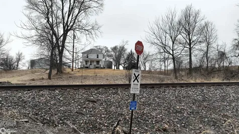 2943 Ia-92 Columbus City IA 52738