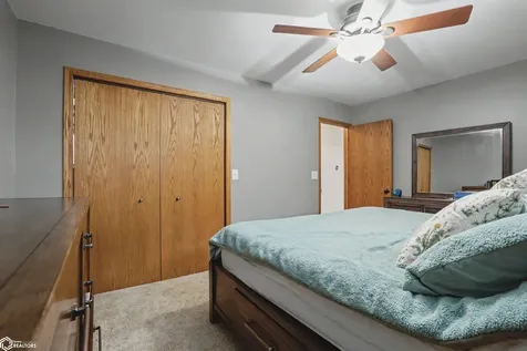 1704 Sioux Street Burlington IA 52601
