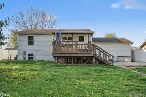 1704 Sioux Street Burlington IA 52601