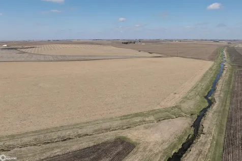 1 12th Avenue Dysart IA 52224