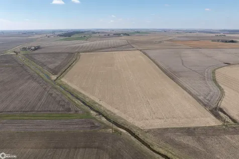 1 12th Avenue Dysart IA 52224