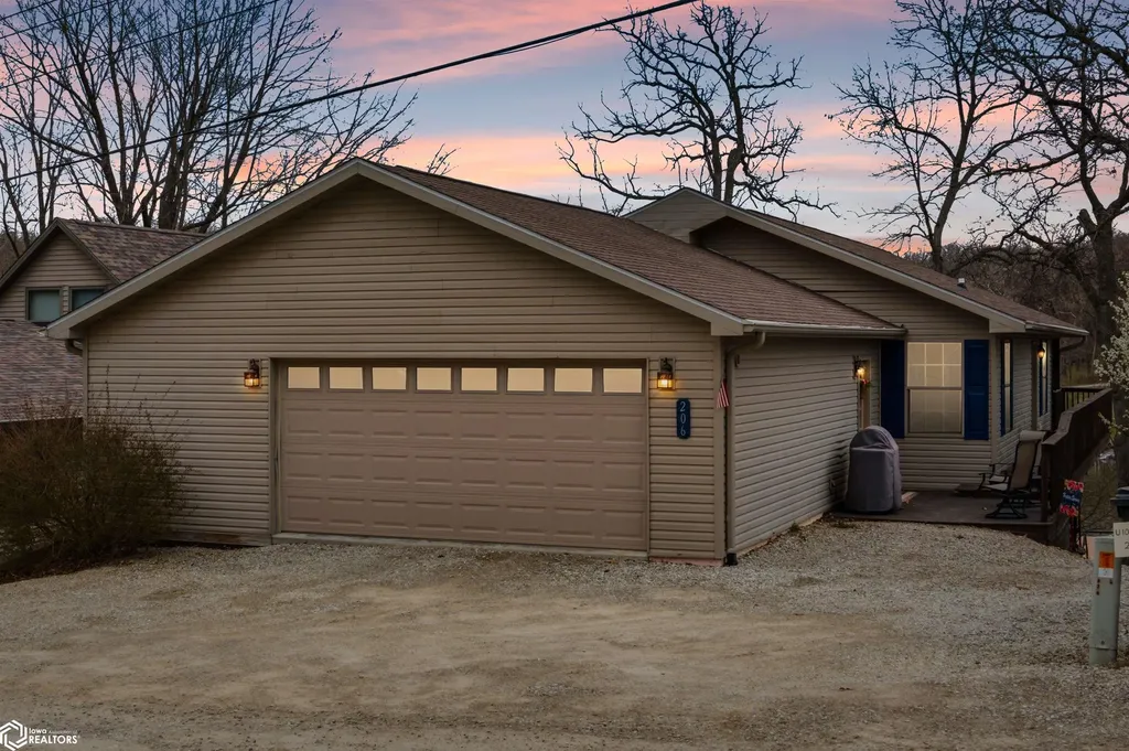 206 Horseshoe Drive Montezuma IA 50171