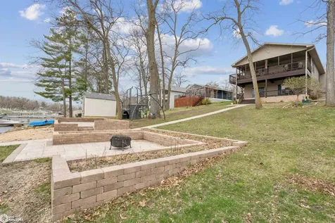206 Horseshoe Drive Montezuma IA 50171