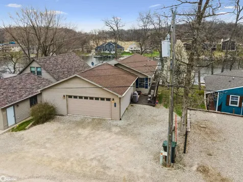 206 Horseshoe Drive Montezuma IA 50171