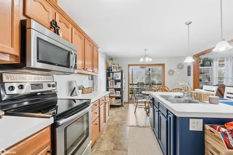 206 Horseshoe Drive Montezuma IA 50171