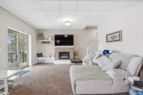 206 Horseshoe Drive Montezuma IA 50171