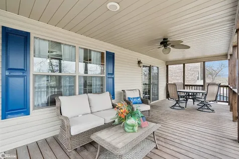 206 Horseshoe Drive Montezuma IA 50171