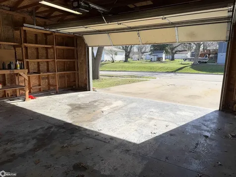 1215 E 8th Street S Newton IA 50208