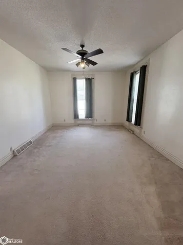 315 N 3rd Street Oskaloosa IA 52577