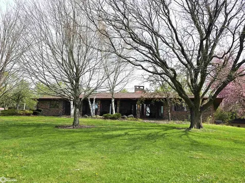 1866 Timber Avenue Charles City IA 50616