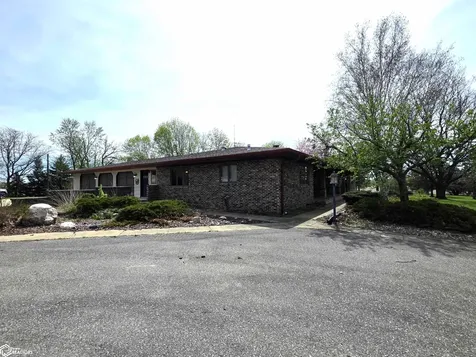 1866 Timber Avenue Charles City IA 50616