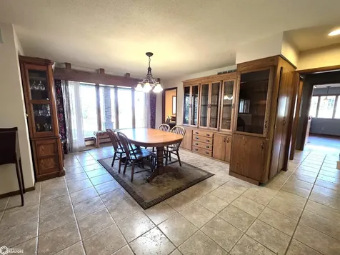 1866 Timber Avenue Charles City IA 50616